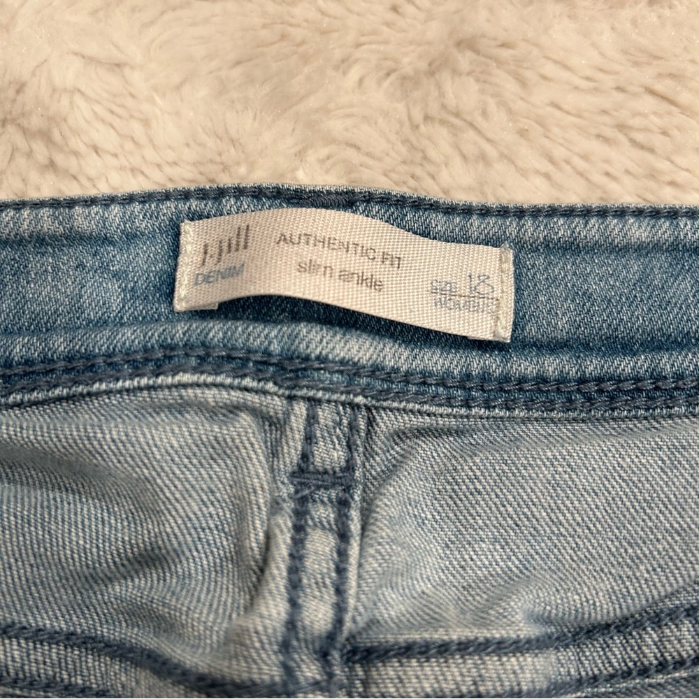 J. Jill Denim - Authentic Fit Slim Ankle Light-wash Jeans Floral Design 18 - Picture 8 of 12